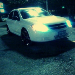 white color
 H.I.D's
18 inch rims
 two 10's in da trunk
tinted windows