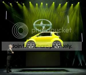 iqunveiling-300x261.jpg